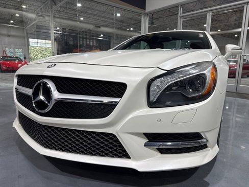 Used 2013 Mercedes-Benz SL 550 w/ Premium Pkg image 22