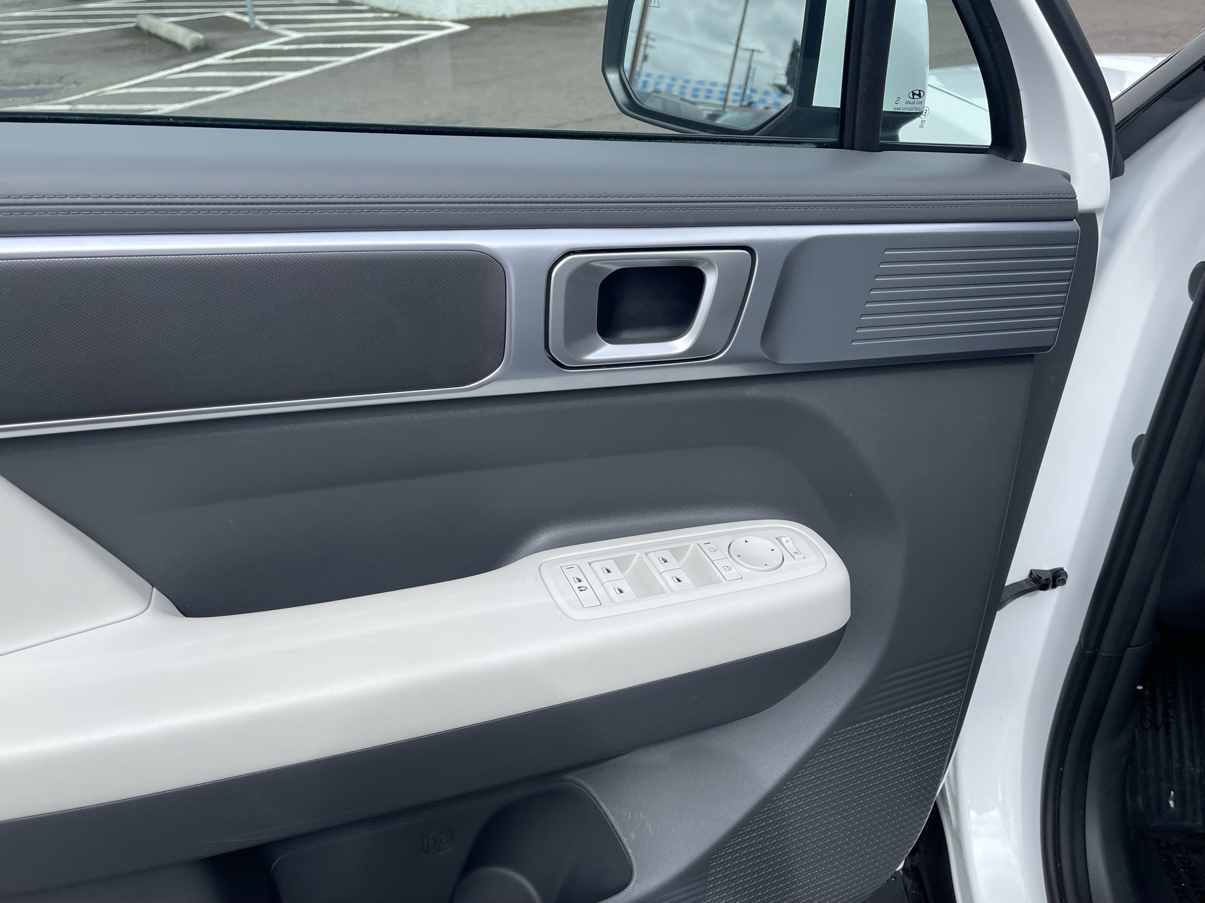 Certified 2025 Hyundai Santa Fe SE AWD/4WD image 17