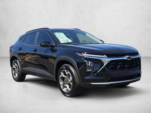 New 2026 Chevrolet Trax LT w/ LPO, Blackout Package image 7