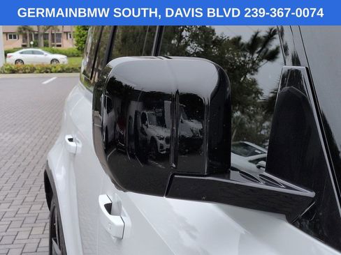 Used 2024 Land Rover Defender 110 X-Dynamic SE AWD/4WD image 13