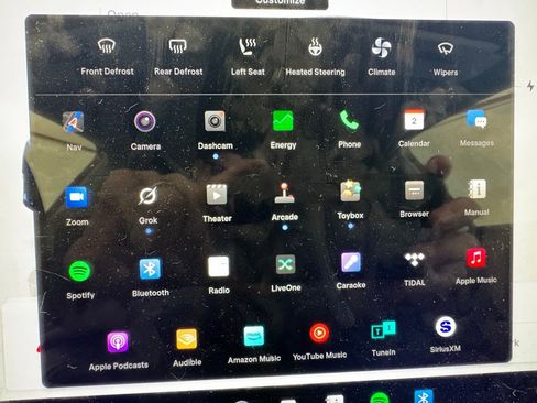 Used 2023 Tesla Model Y Performance image 13