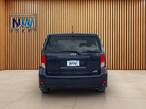 Used 2012 Scion xB FWD image 22