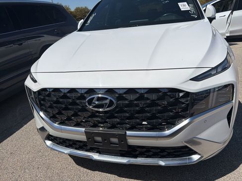 Used 2023 Hyundai Santa Fe Calligraphy image 2
