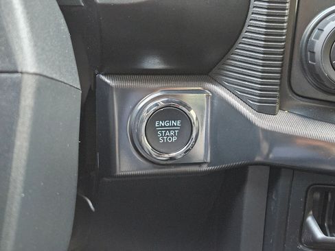 Used 2025 Ford F150 Lariat w/ Equipment Group 502A High image 23