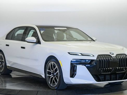 Certified 2023 BMW 740i w/ Parking Assistance Package RWD image 6
