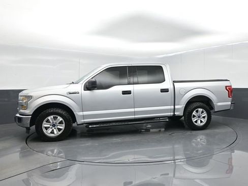 Used 2015 Ford F150 XLT w/ Trailer Tow Package RWD image 5