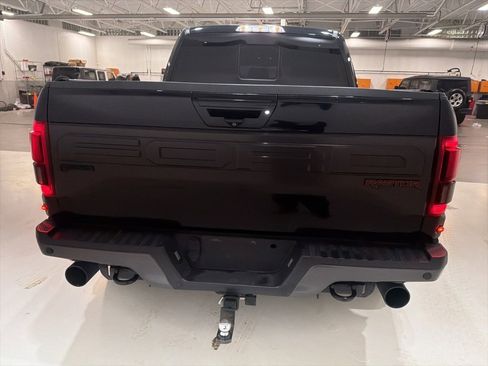 Used 2018 Ford F150 Raptor w/ Equipment Group 802A Luxury image 5