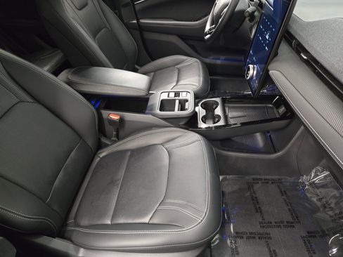 New 2025 Ford Mustang Mach-E Premium image 17