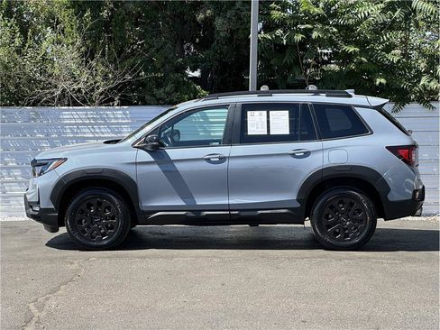 Used 2022 Honda Passport TrailSport image 13
