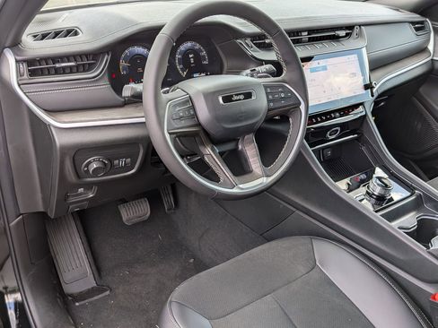 New 2026 Jeep Grand Cherokee 4WD image 10