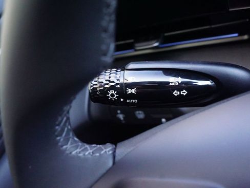 New 2025 Hyundai Elantra SEL image 15