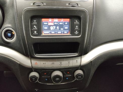 Used 2015 Dodge Journey SXT w/ Flexible Seating Group image 25