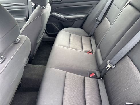 Used 2025 Nissan Altima 2.5 SV FWD image 25