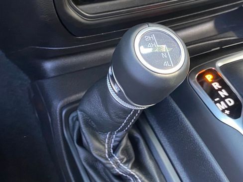 Used 2022 Jeep Gladiator Overland image 37