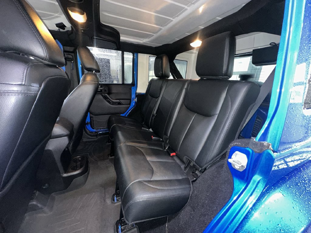 Used 2015 Jeep Wrangler Unlimited Sahara AWD/4WD image 25