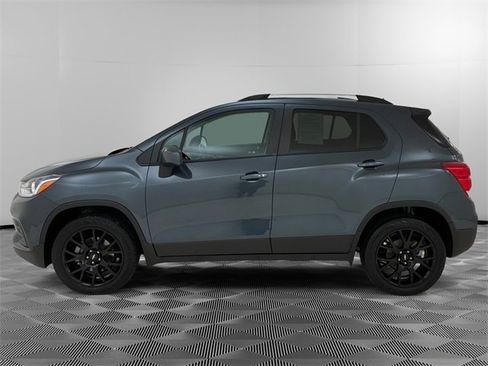 Used 2022 Chevrolet Trax LT w/ Driver Confidence Package image 6