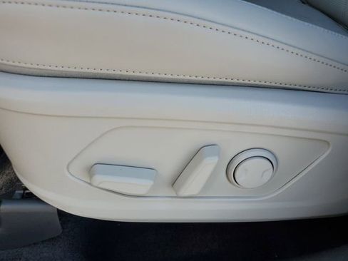 New 2026 Kia Sorento S w/ S Panoramic Sunroof Package FWD image 16