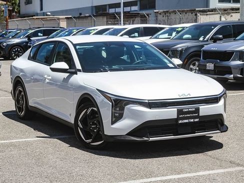 Certified 2025 Kia K4 GT-Line Turbo FWD image 2