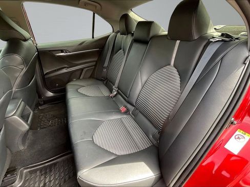 Used 2019 Toyota Camry SE FWD image 25