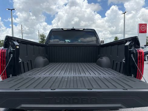 Used 2025 Toyota Tundra Limited AWD/4WD image 15