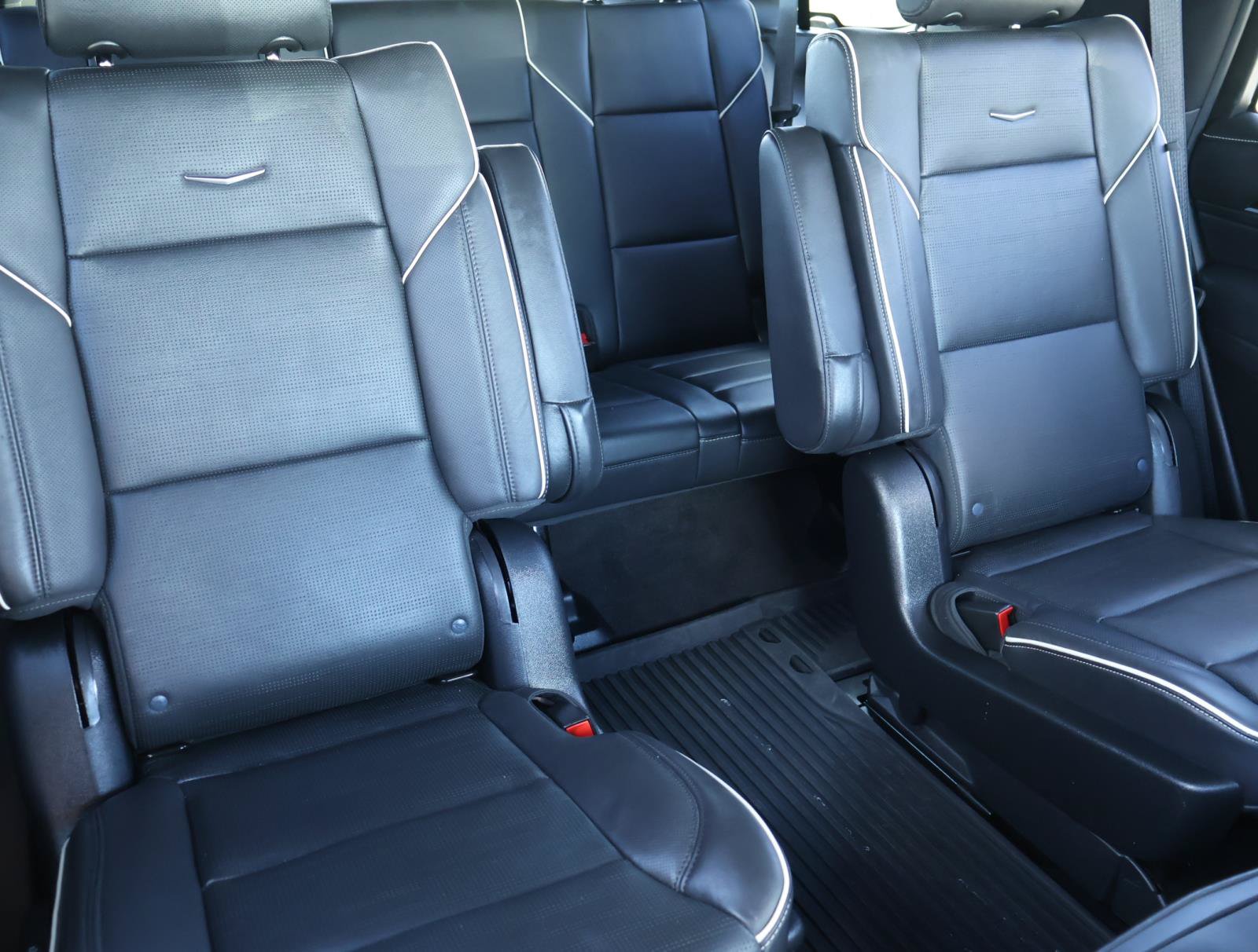 Certified 2023 Cadillac Escalade Premium Luxury RWD image 24