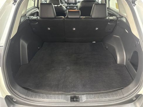 Used 2021 Toyota RAV4 XLE Premium FWD image 16