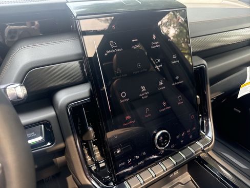 New 2026 GMC Yukon AT4 w/ AT4 Premium Plus Package AWD/4WD image 18
