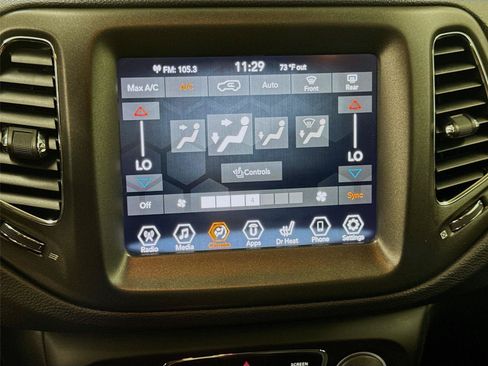 Used 2019 Jeep Compass Trailhawk w/ Leather Interior Group AWD/4WD image 8