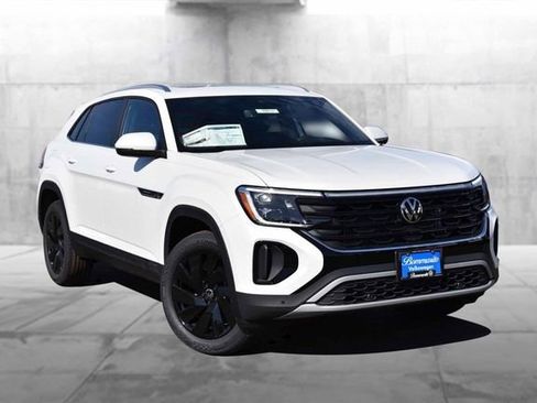 New 2026 Volkswagen Atlas Cross Sport SE image 2