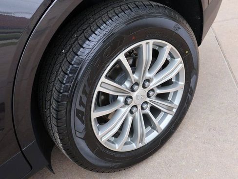 Certified 2018 Cadillac XT5 Luxury w/ Driver Awareness Package AWD/4WD image 37