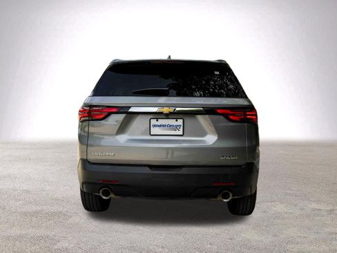 Used 2023 Chevrolet Traverse LS FWD image 8