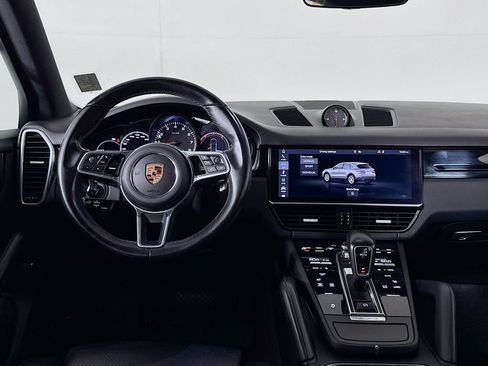 Used 2020 Porsche Cayenne AWD/4WD image 11