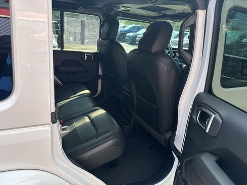 Used 2023 Jeep Wrangler Altitude image 60