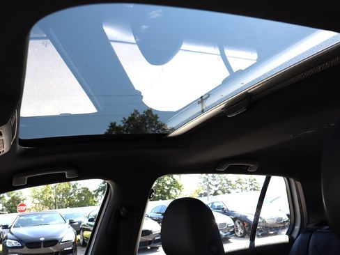 Used 2016 Volkswagen GTI SE FWD image 21