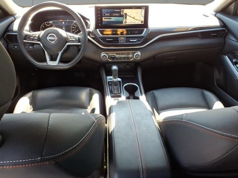 Used 2023 Nissan Altima 2.0 SR image 10