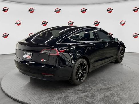 Used 2018 Tesla Model 3 Long Range RWD image 5