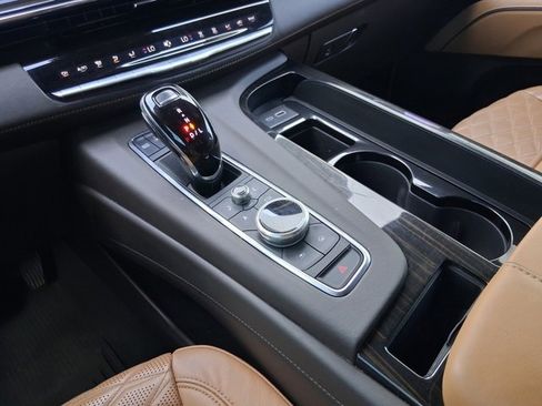 Certified 2023 Cadillac Escalade ESV Premium Luxury image 9