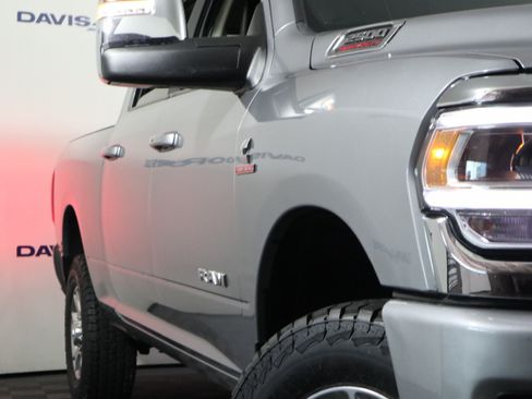 Used 2024 RAM 2500 Laramie w/ Safety Group AWD/4WD image 3