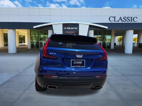 Used 2023 Cadillac XT4 Luxury w/ Cold Weather Package FWD image 7