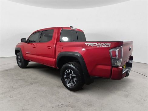 Used 2022 Toyota Tacoma TRD Off-Road image 3