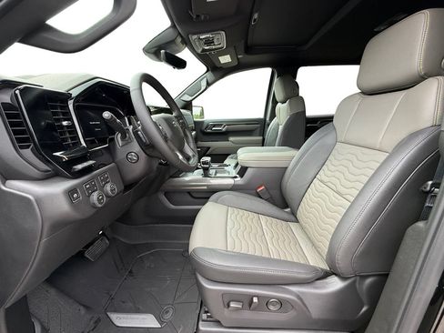 New 2026 Chevrolet Silverado 1500 ZR2 w/ LPO, Dark Essentials Package AWD/4WD image 9
