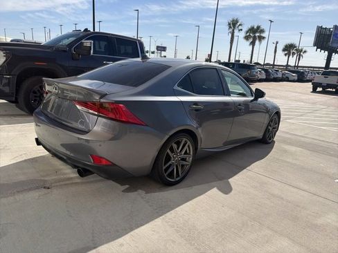 Used 2018 Lexus IS 300 image 15