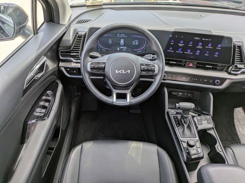 Certified 2024 Kia Sportage EX image 13