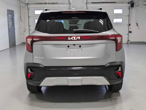 Used 2024 Kia Seltos S AWD/4WD image 10