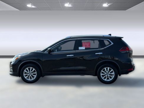Certified 2020 Nissan Rogue SV FWD image 3