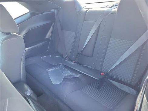 Used 2017 Dodge Challenger R/T w/ Driver Convenience Group RWD image 16