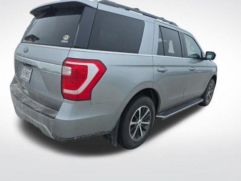 Used 2020 Ford Expedition XLT w/ Equipment Group 202A AWD/4WD image 6