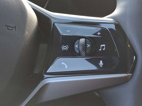 Used 2024 BMW i5 eDrive40i w/ Premium Package image 23