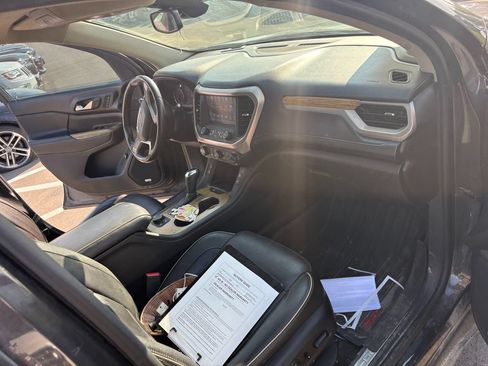 Used 2017 GMC Acadia Denali w/ Technology Package FWD image 6