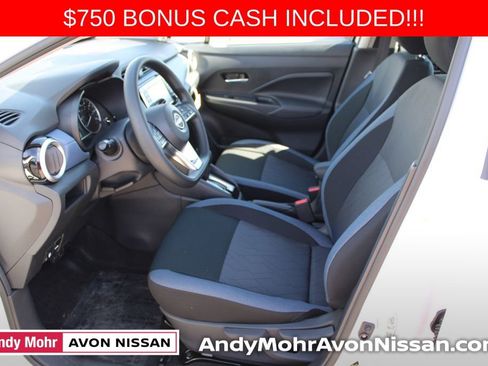 New 2025 Nissan Versa SV w/ Trunk Package image 7